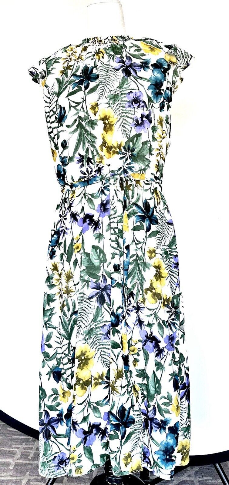 Nina Leonard Floral Flutter Sleeve Dress Size L Smocked Neck Retails $69 NWT