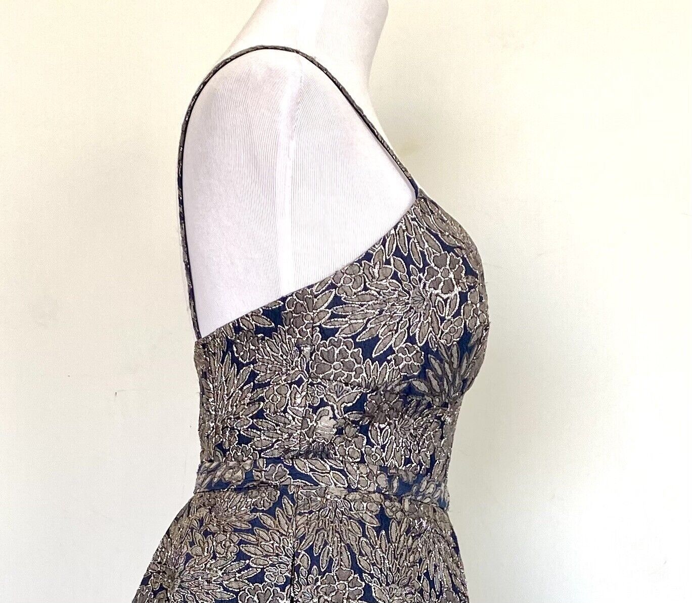 Laundry Metallic Gold Thread Floral Formal Cocktail Dress NWT Price $88 Size 8