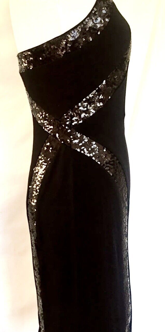 Laundry Black Sequin Dress. NWT Retails $275 Price $72 Size 2