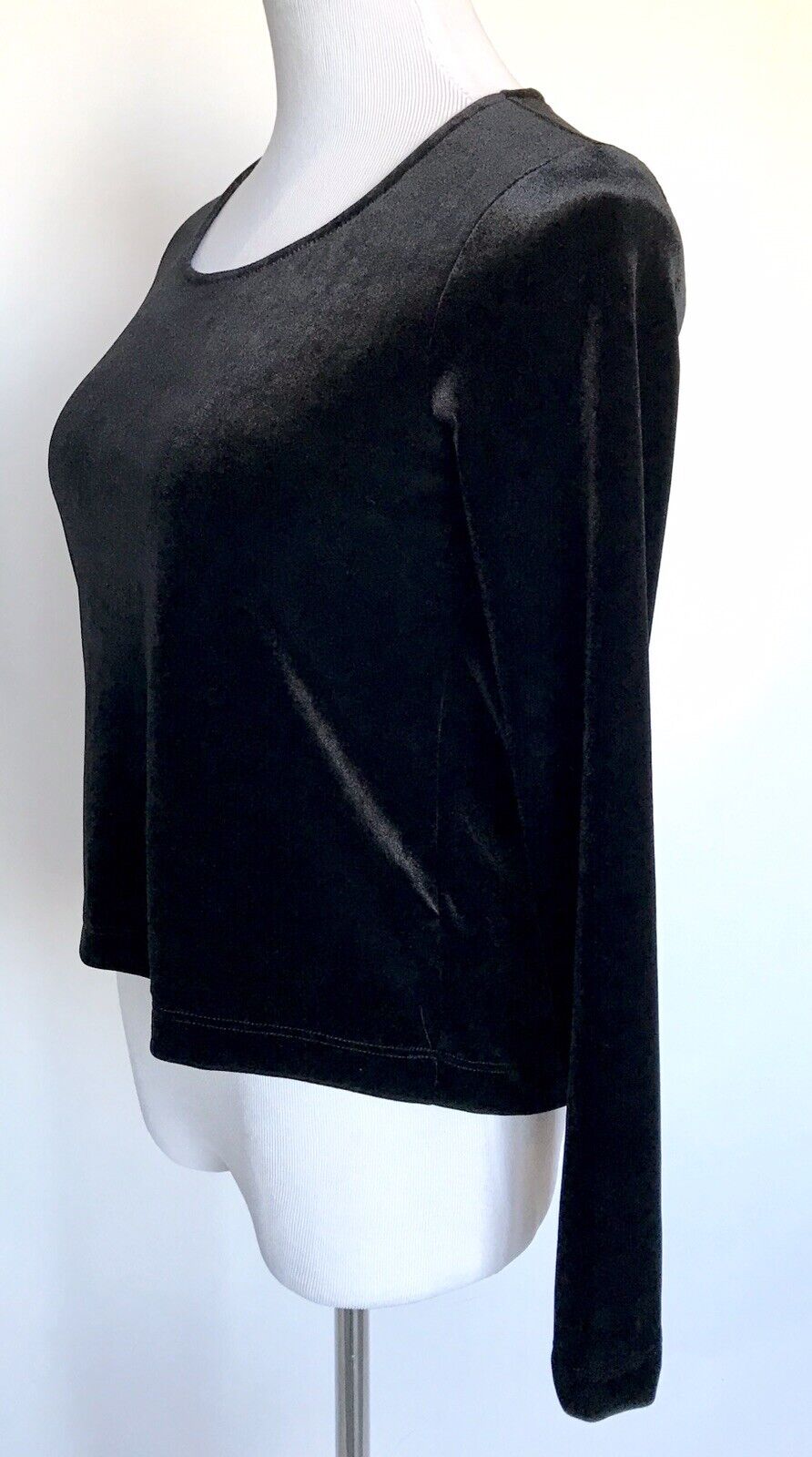 Harlowe & Graham NWT Black Size Small S Velour Stretch Top. Retail $48 Price $29