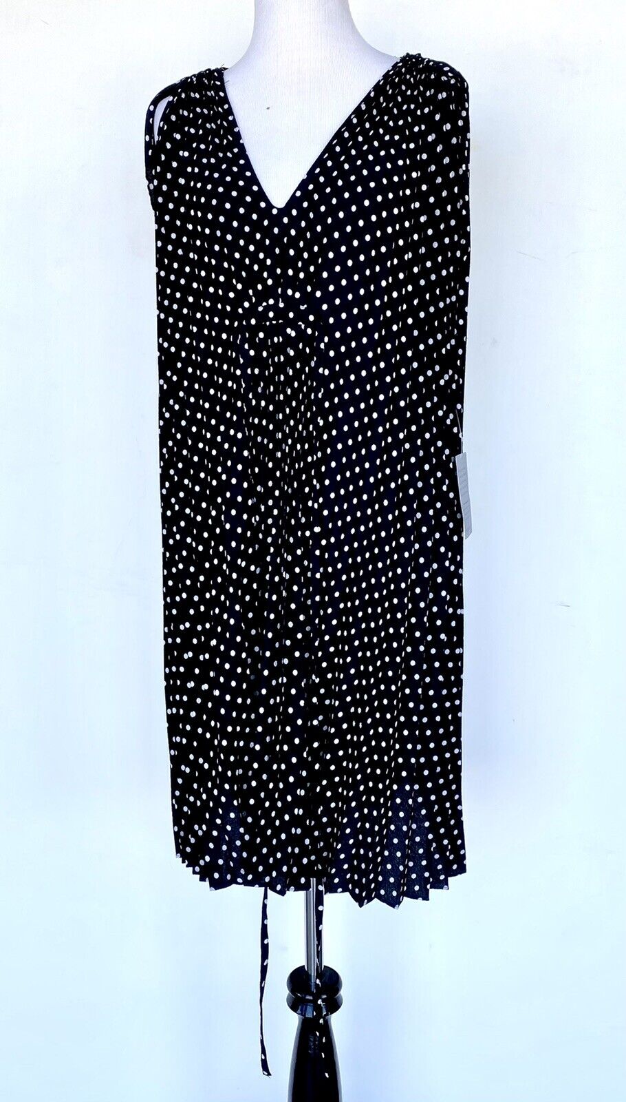 Max Studio Polka Dot Pleated Dress Sleeveless Size XS Retails $148 Price $45 NWT