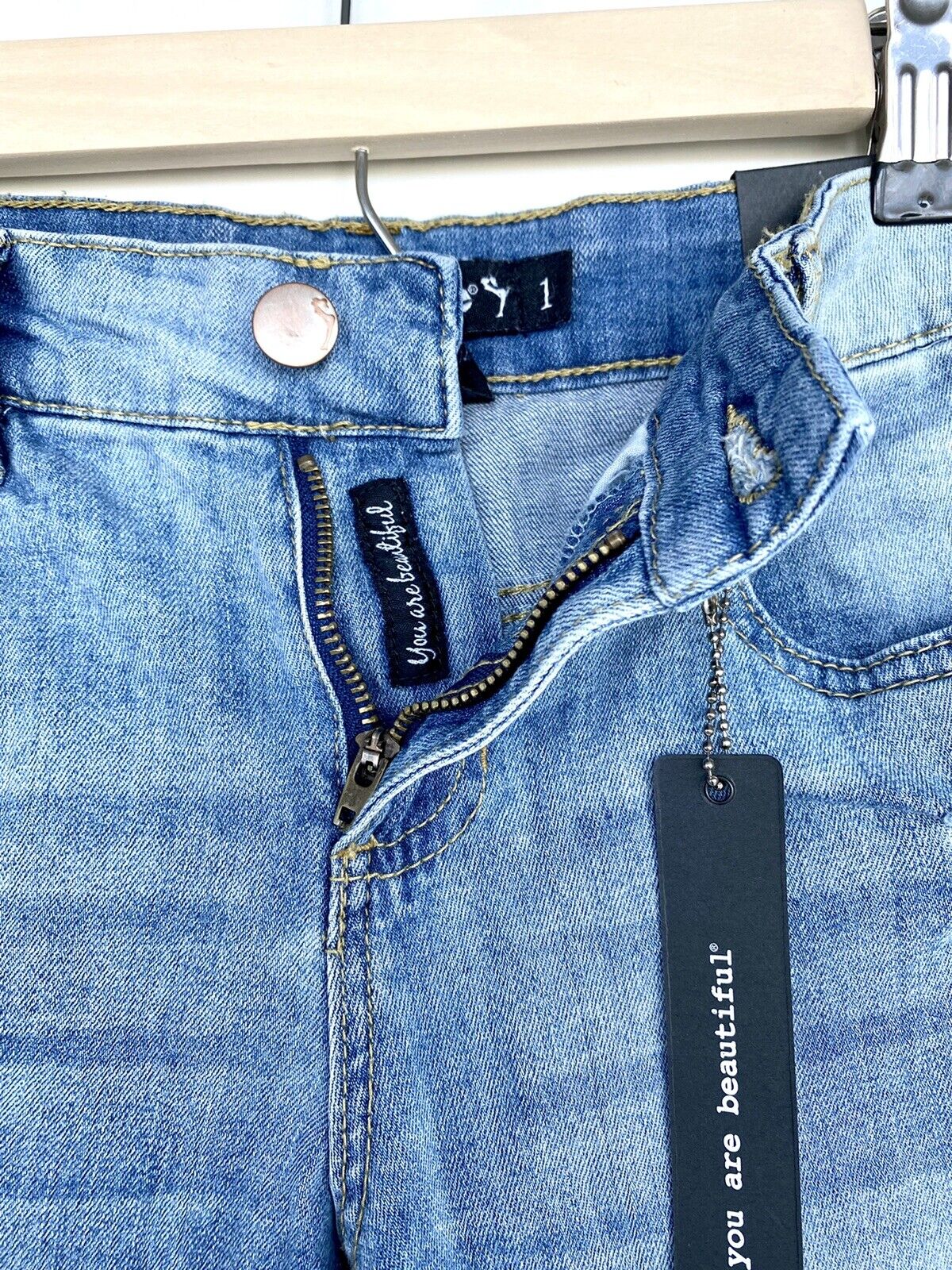 Dollhouse cut off rolled cuff shorts $39 Size 25 Distressed NWT