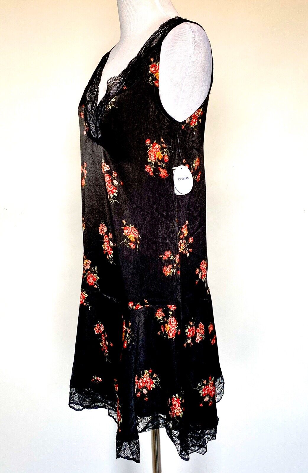 En Creme Black Lace Trim Floral Slip Dress XS Retails $52 Price $26 NEW
