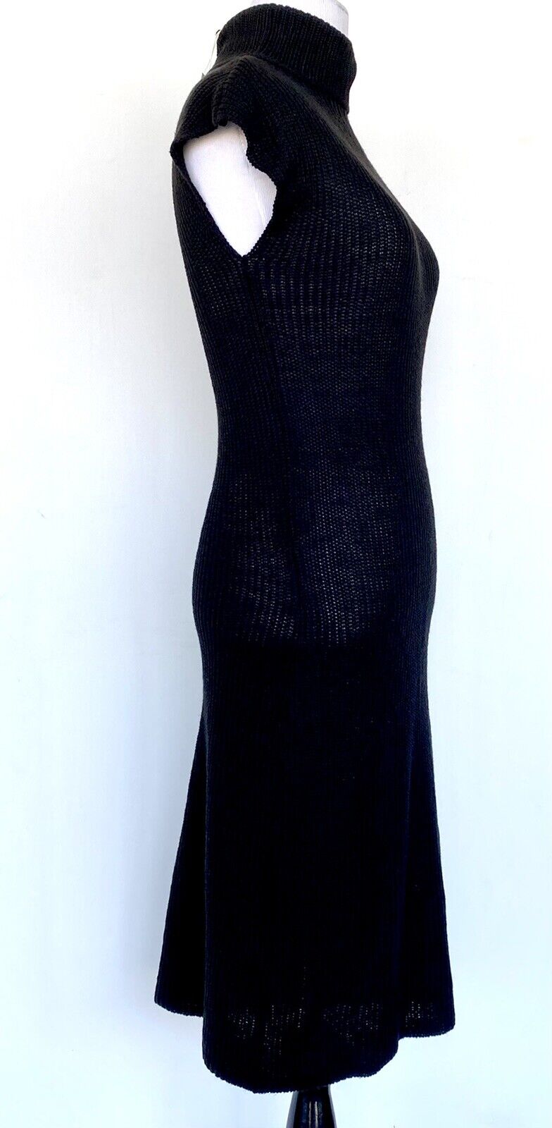 Max Studio Knitted Cap Sleeve MIDI Dress Size S Retails $118 Price $66 NWT