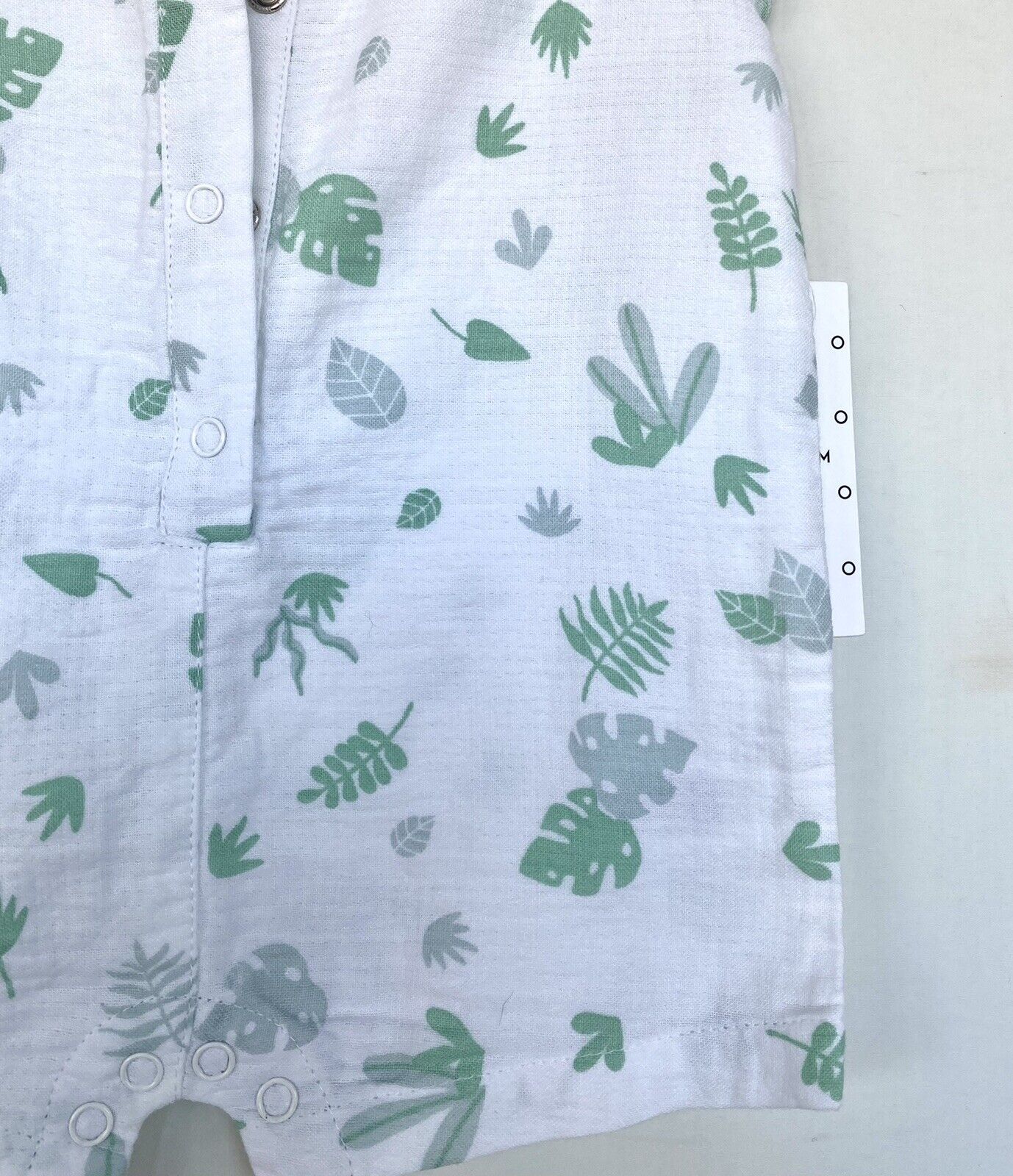 Nordstrom baby White Green Leaf Cotton Romper Retail $35 NWT Price $22 Newborn