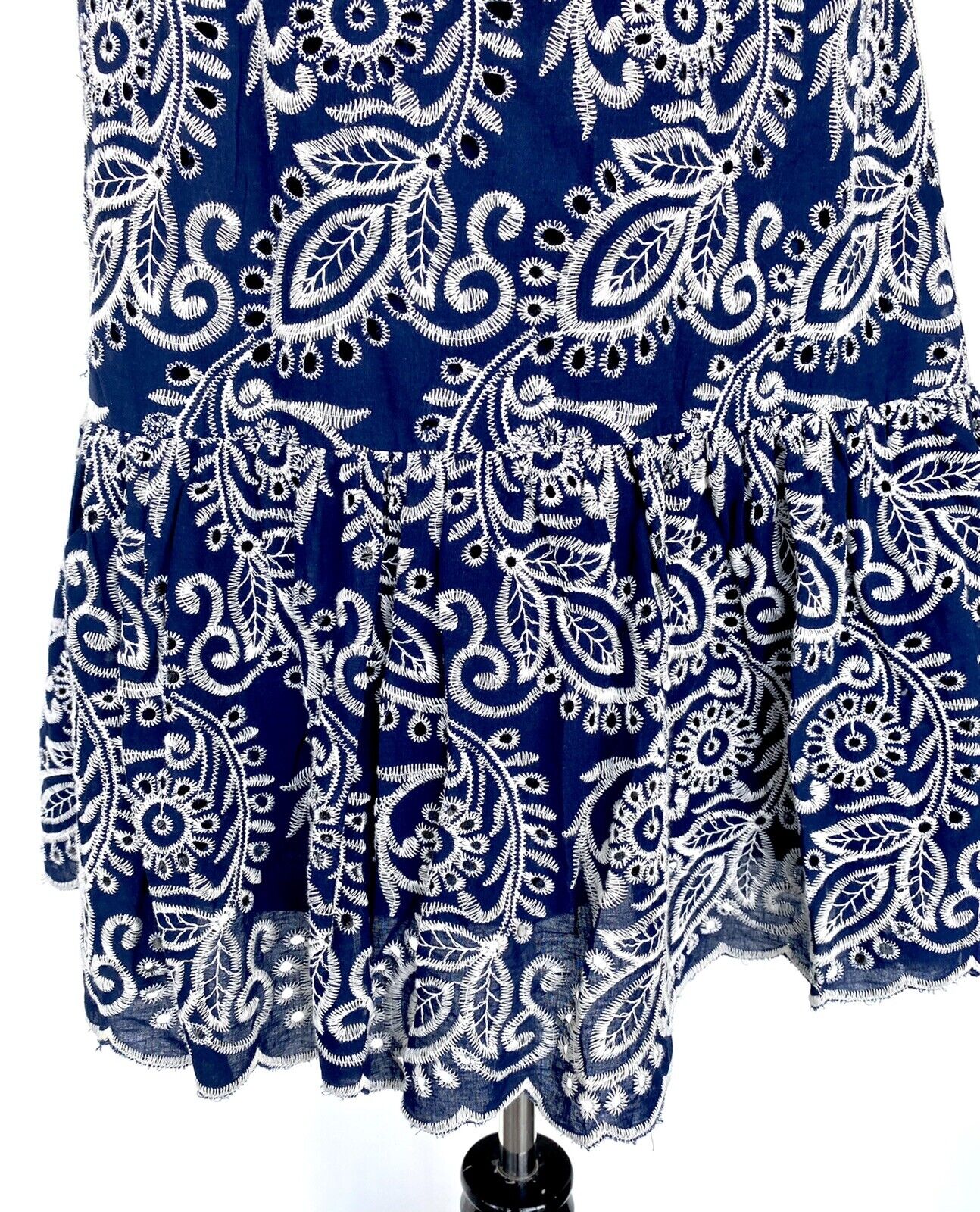 Taylor Blue White Embroidered Dress. NWT Size 6 Retail $138 Price $68 Ruffle Hem
