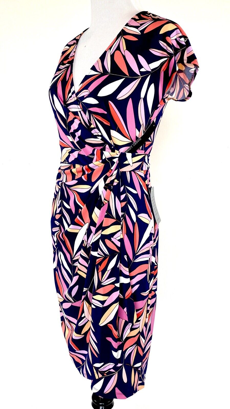 Maggy London Wrap Stretch Leaf Dress NWT Retail $118 Price $54 Size 2