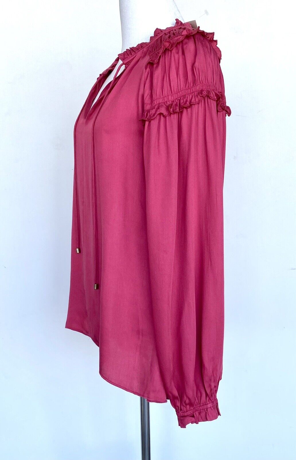 Sundance So In Love LS Blouse. Retails $128 Price $49 NWT Size XS