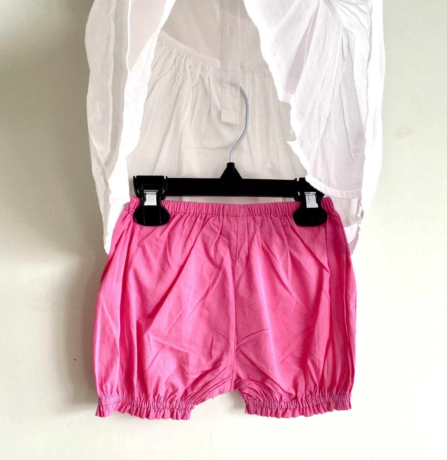 Tucker + Tate Embroidered White Top & Shorts Retails $39 Price $23.40 12 M NWT