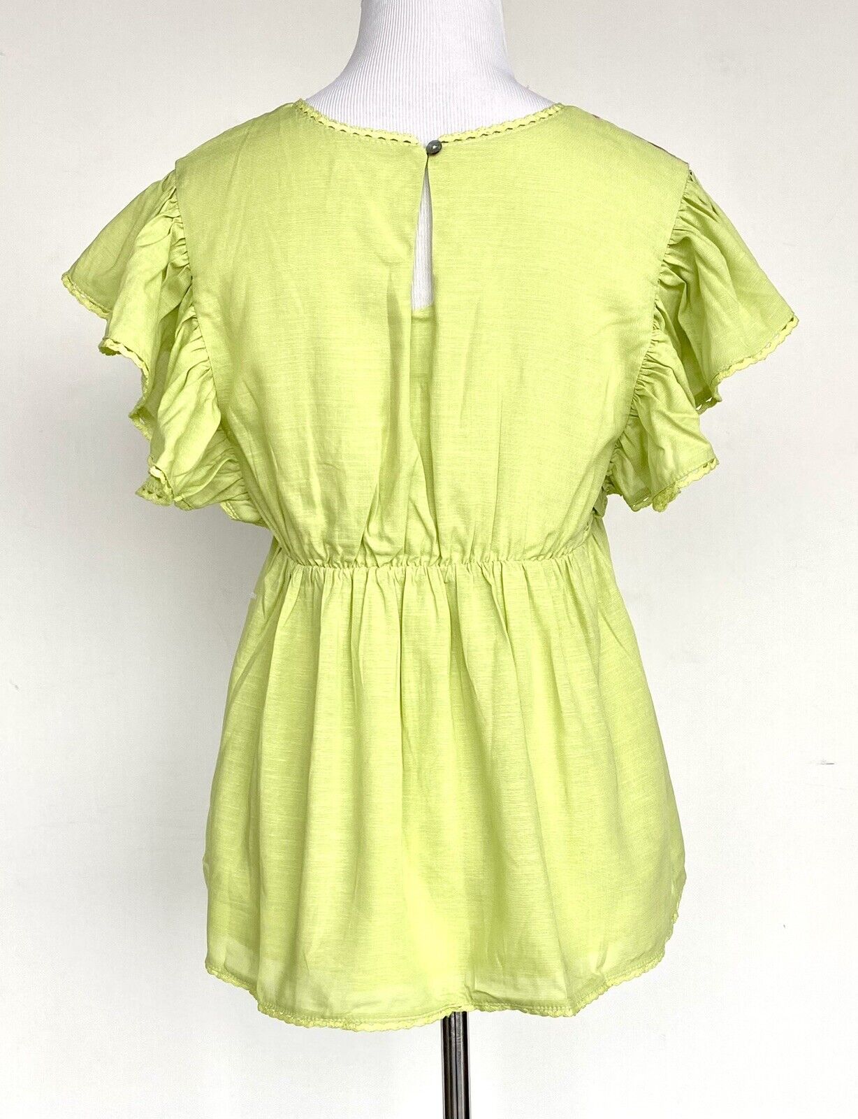 J Marie Embroidered Rowan Flutter Sleeve lime Top size M Retail $106 Price $59
