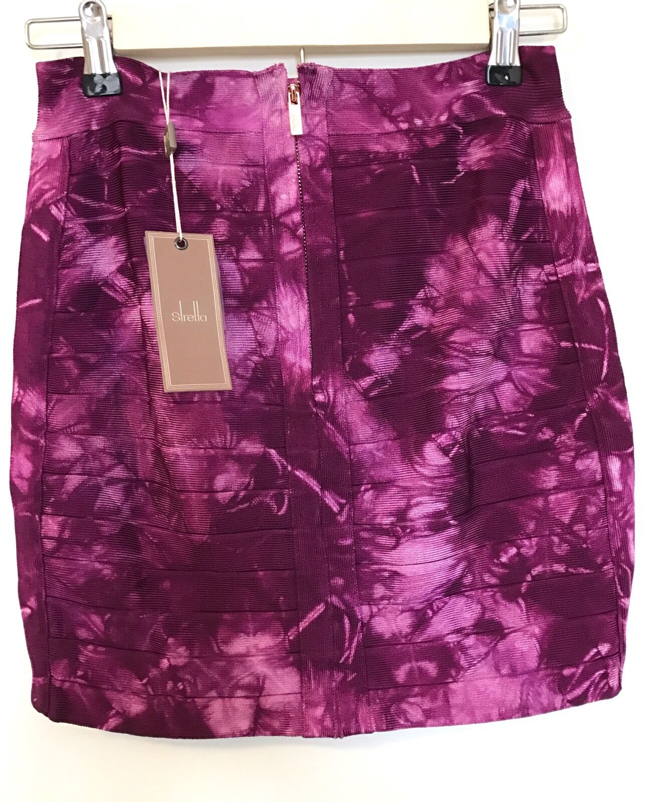 Stretta Bodycon Stretch Bandage Skirt. S. NWT Retails $240 Price $60