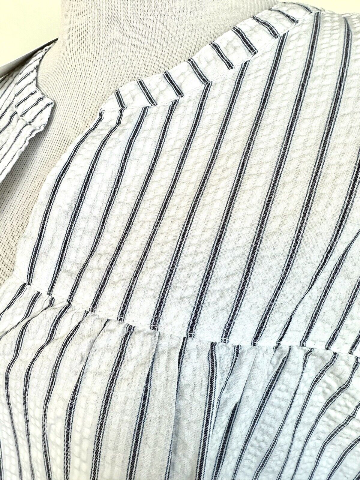 Sundance Dylan Rendezvous Sleeveless Striped Top Retail $88 Size Small