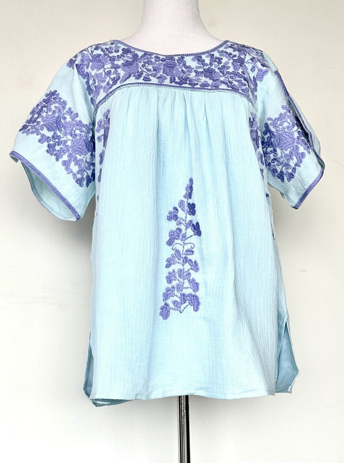 J Marie embroidered Camdyn Top size S Retail $114 Blue / Lilac NWT Soft Rayon