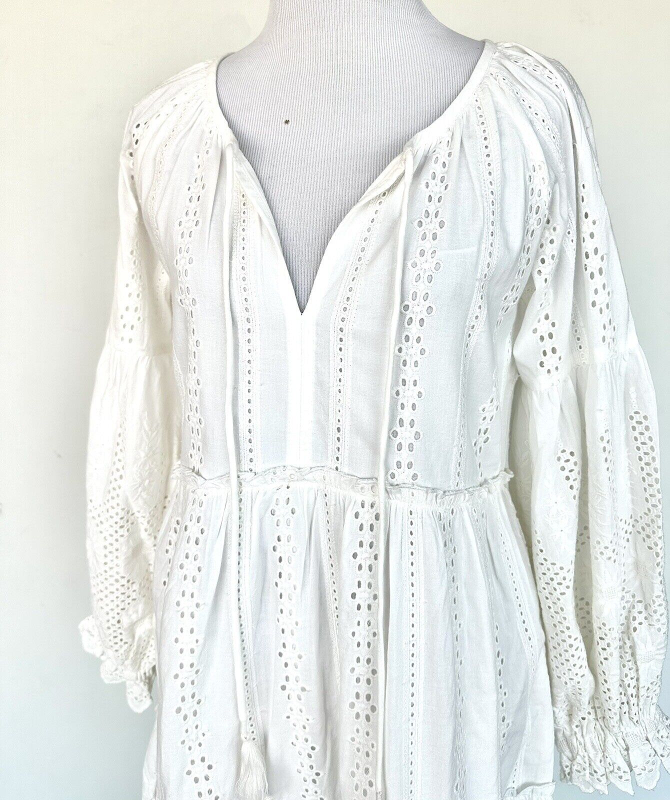 SUNDANCE CATALOG Tolani Vivi Eyelet Lace White Dress Retail $148 Size XS