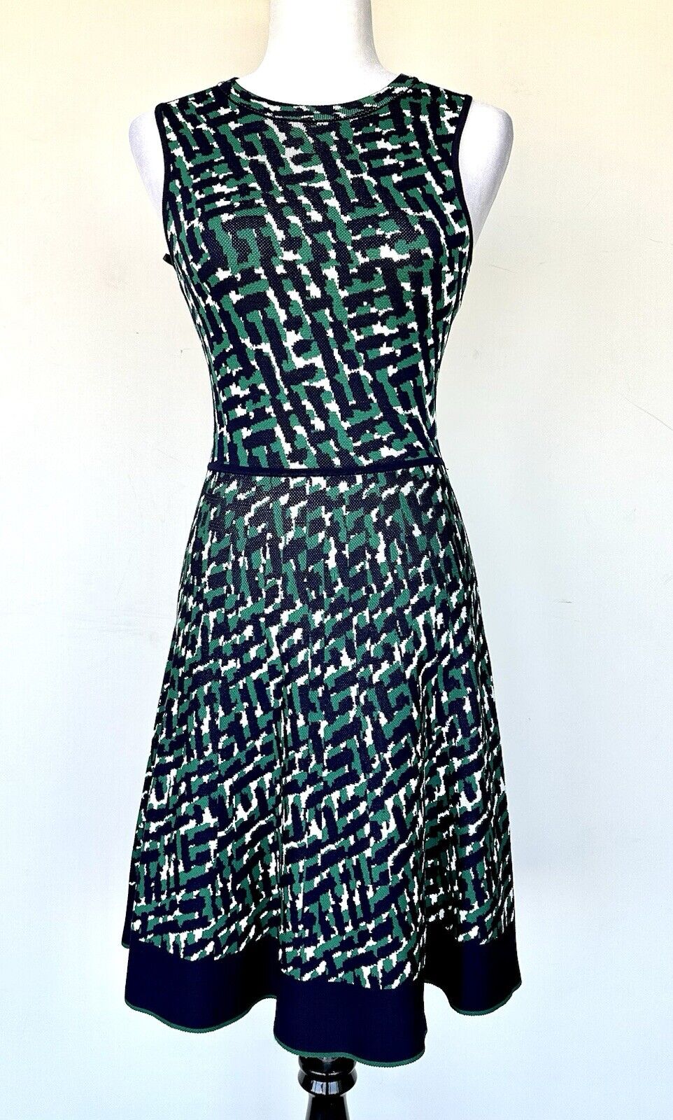 Eliza J Navy And Green Stretch Sleeveless Fit And Flare Dress Retail $169 XS
