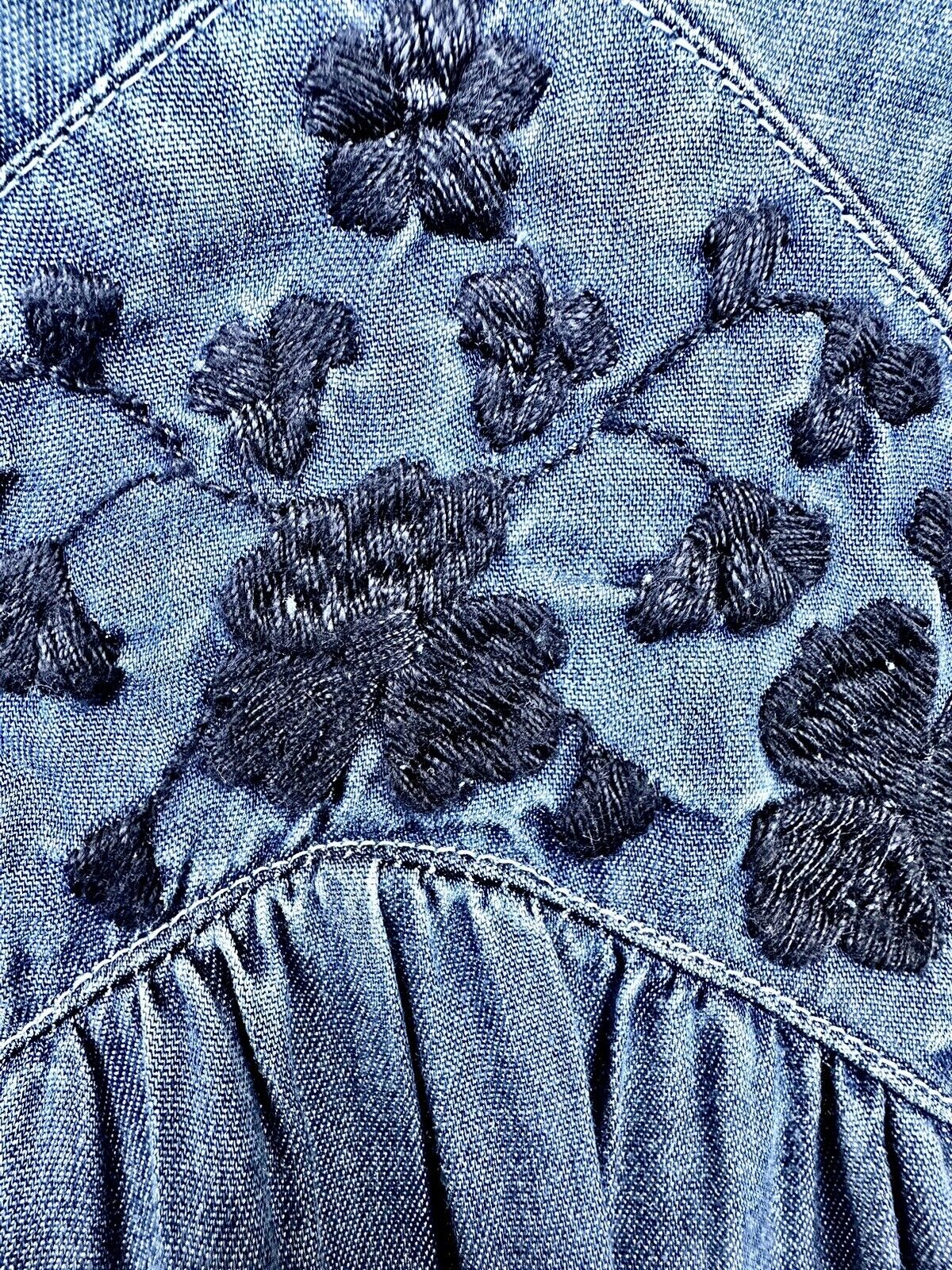 Venus Soft Denim Embroidered Top $44 Peplum Flutter Sleeve Size M Smocked Back