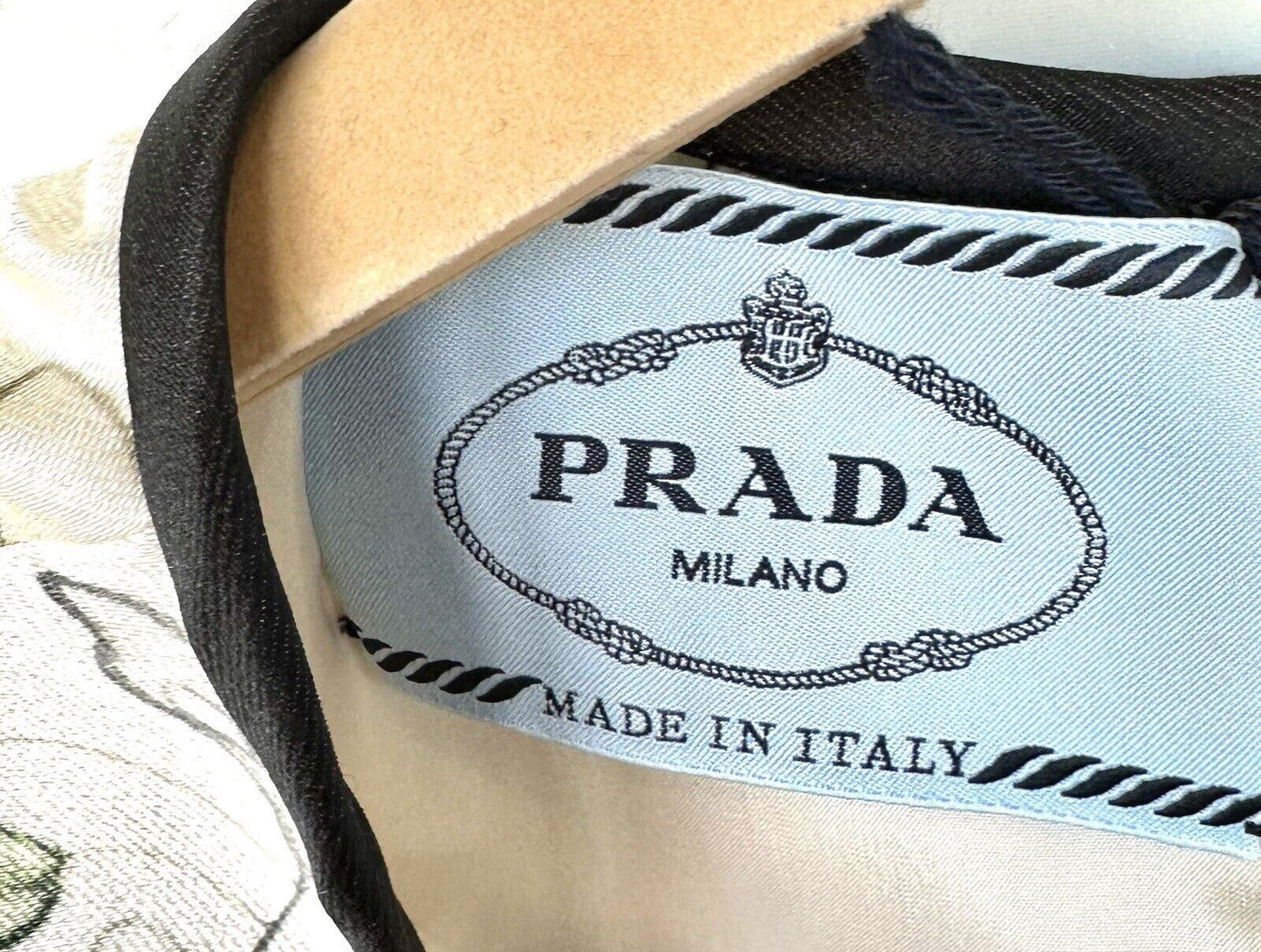 Prada Dress. NWT Size Italian 42 US 4 ( M) Retails $2340 Price $665