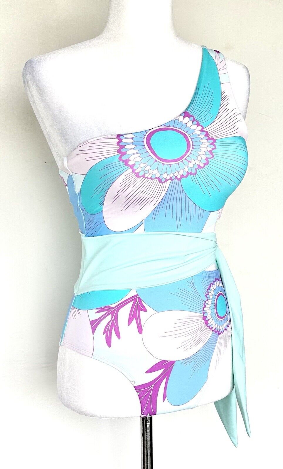 J Marie Mia Rae Cutout Swimsuit Retails $136 Size XS