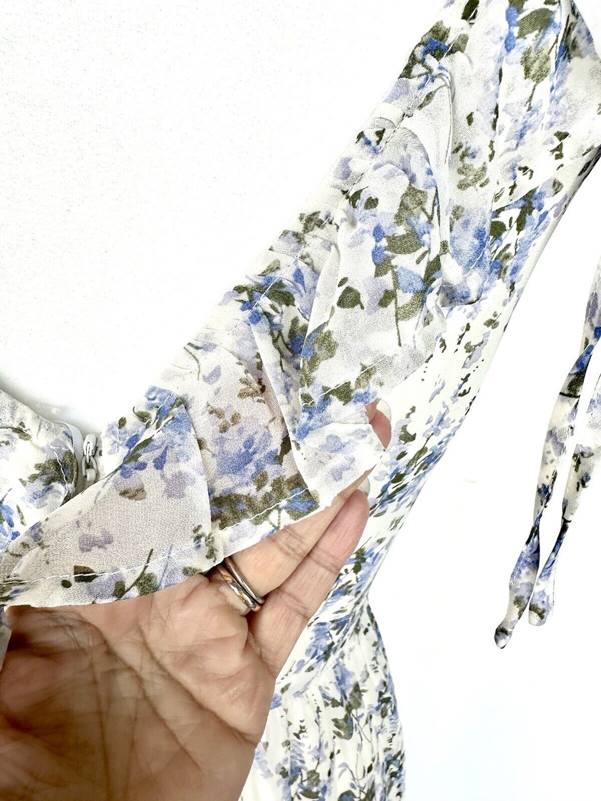 Storia Blue And White Floral Chiffon Dress Sleeveless Ruffle V Retails $56 NWT S