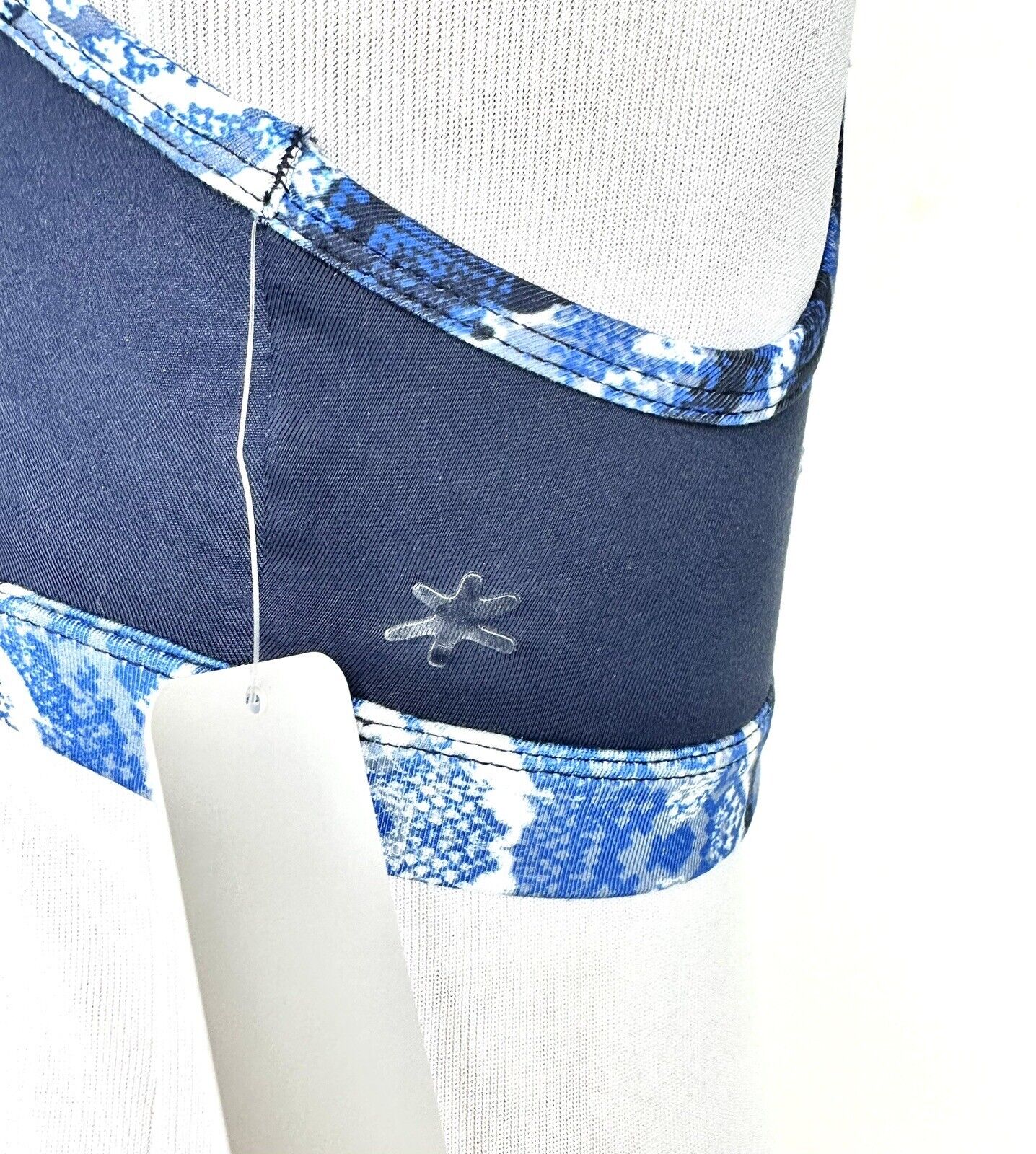 Splendid Blue V Sports Bra With Ladder Back Retails $68 XS