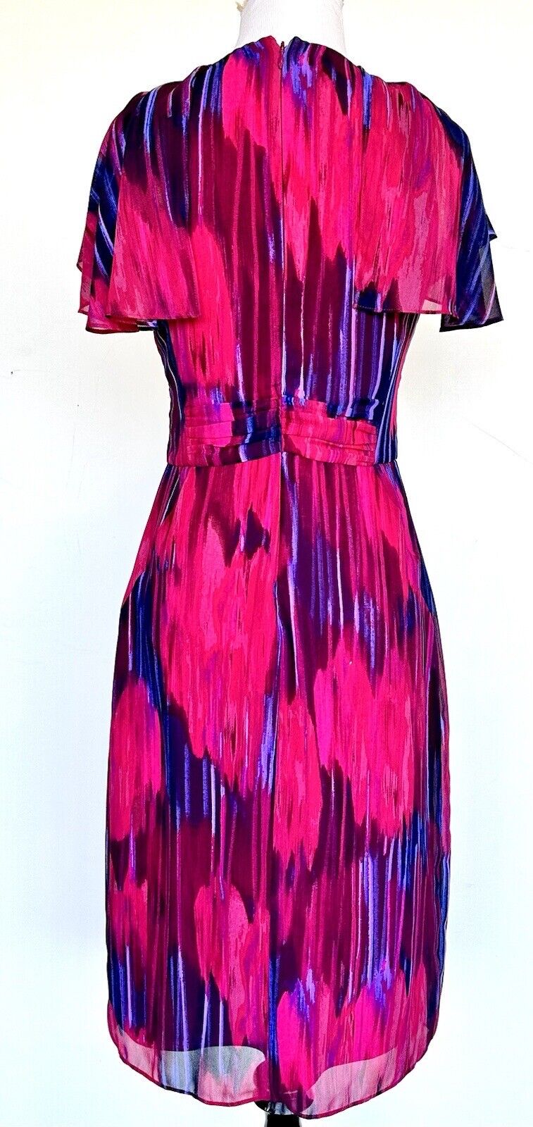 Halston Heritage Flutter Sleeve Fuchsia Dress Retails $325 Price $89 Size 2