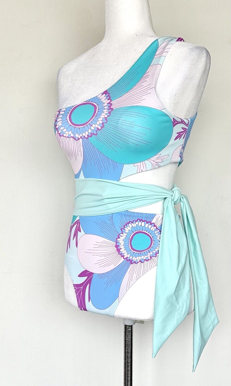 J Marie Mia Rae Cutout Swimsuit Retails $136 Size XS