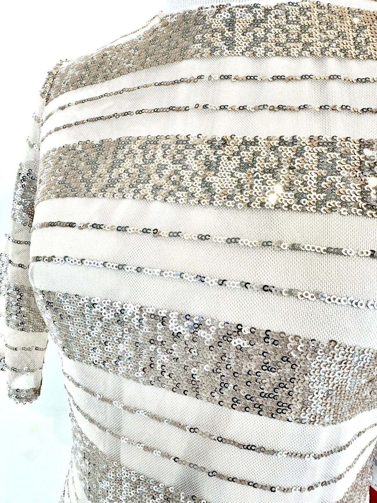 VINCE CAMUTO Retails $228 Sequin Stripe Midi Dress in Champagne Size 0