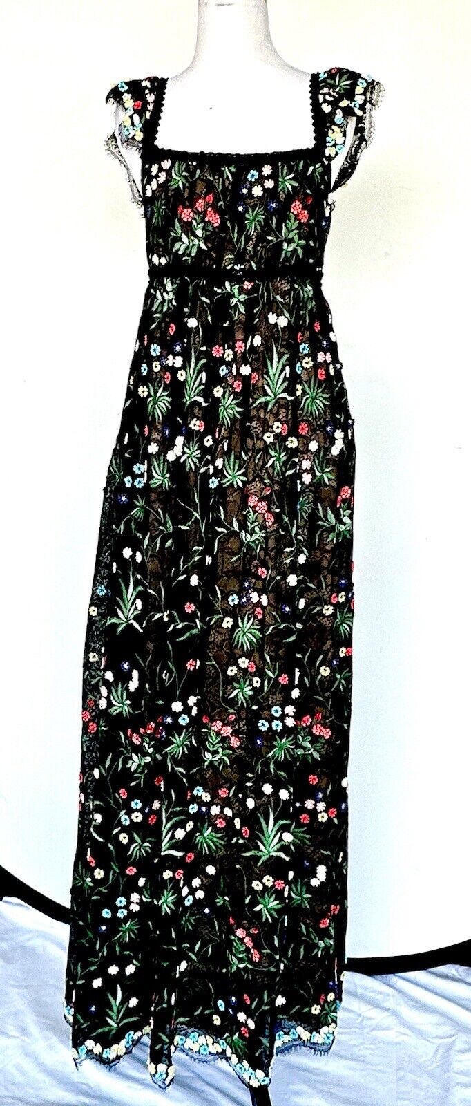 Alice + Olivia McKenna Embroidered Empire Waist Maxi Dress Retails $1795 Size 2