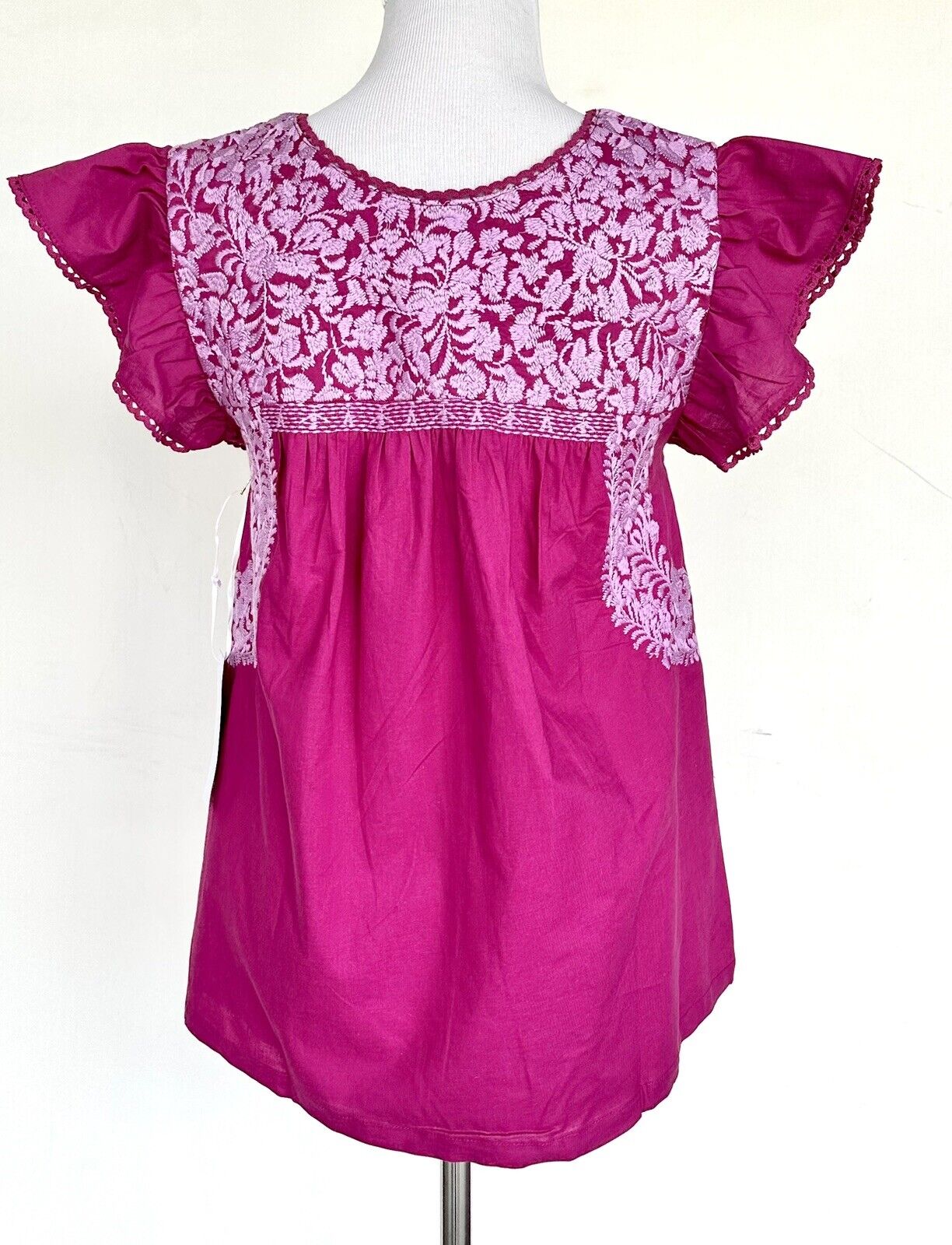 NWT J Marie embroidered Wren Top size XS Retail $106 Price $53 Berry