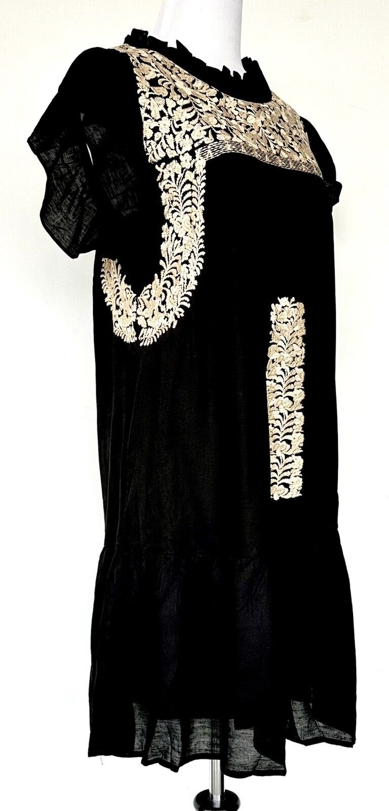 NWT J Marie embroidered Tiered Honey Dress size XS Retail $128 Price $69 Black