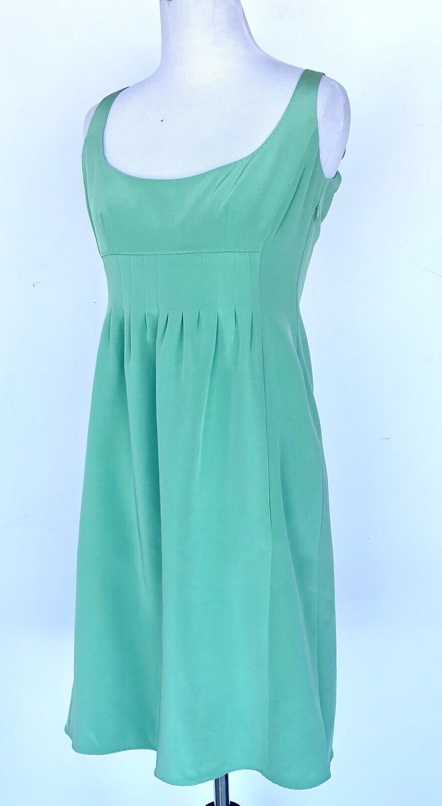 Elie Tahari Green Rene Scoop Neck Dress Size 2 Retail $348 Price $98