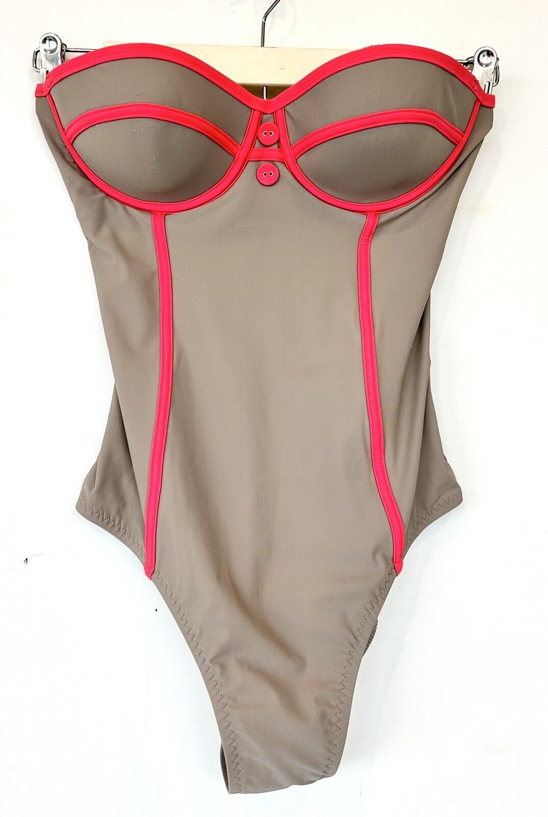 Red Carter Piped Contrast Swimsuit Retails $179 Size XS Tan And Orange