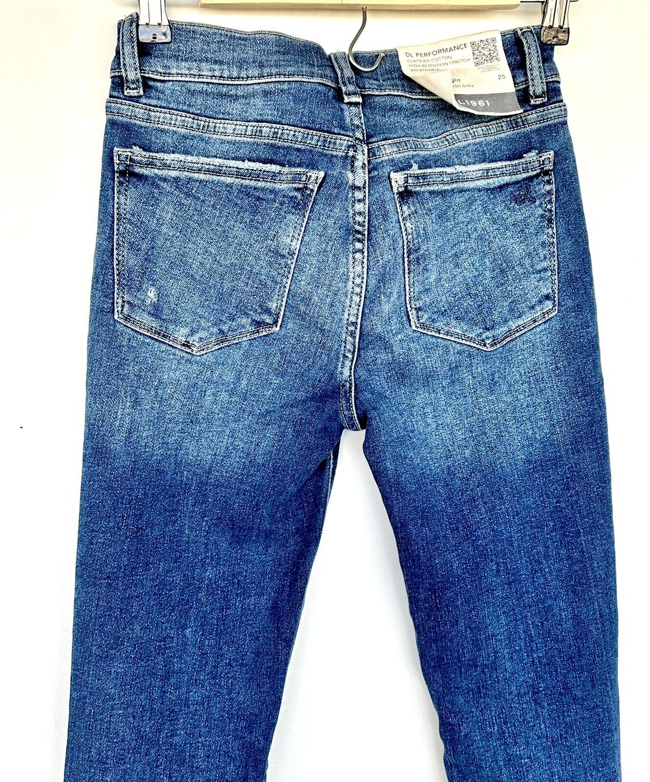 DL1961 Size 25 MARA Straight Instasculpt Denim Mid Rise Ankle Jeans Retail $199