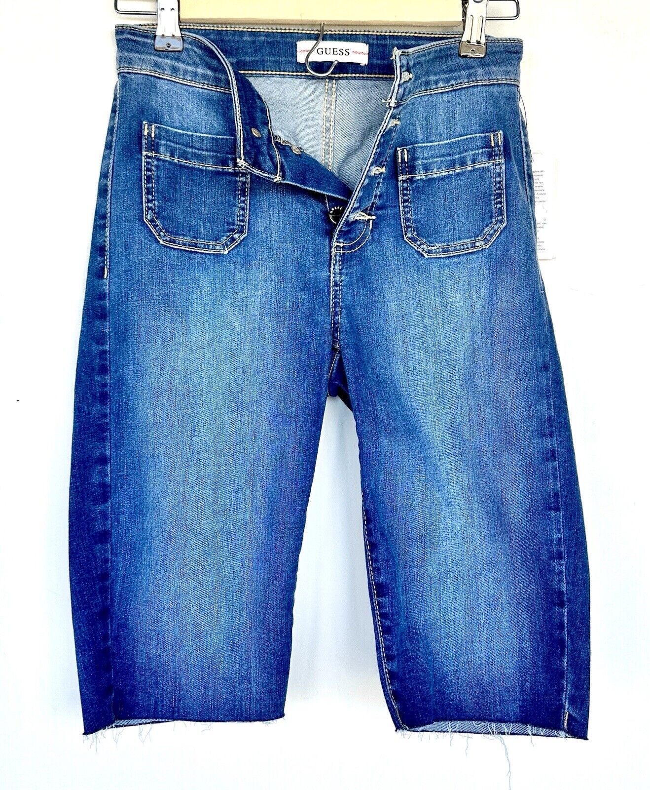 Guess Women’s Button Fly Bermuda Shorts Size 24 Retails $79 NWT