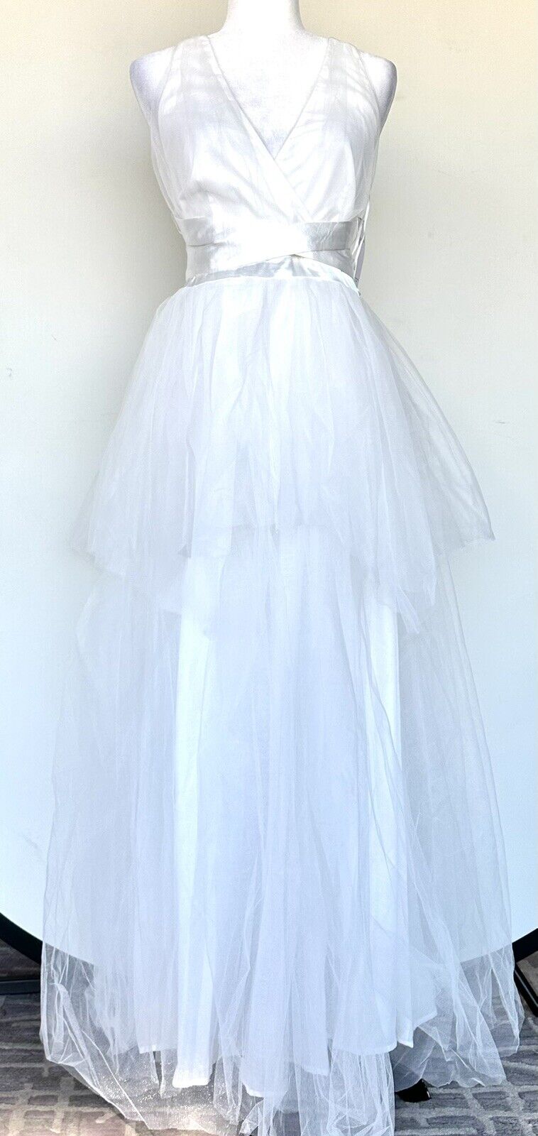 Aura White Tulle Midi Halter Dress With Cross Back Retails $108 Size Small NWT
