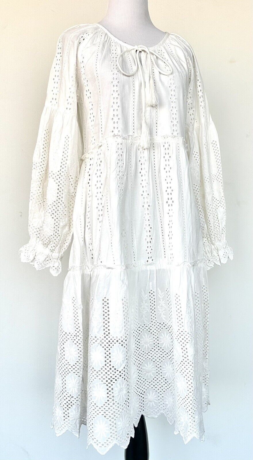 SUNDANCE CATALOG Tolani Vivi Eyelet Lace White Dress Retail $148 Size XS