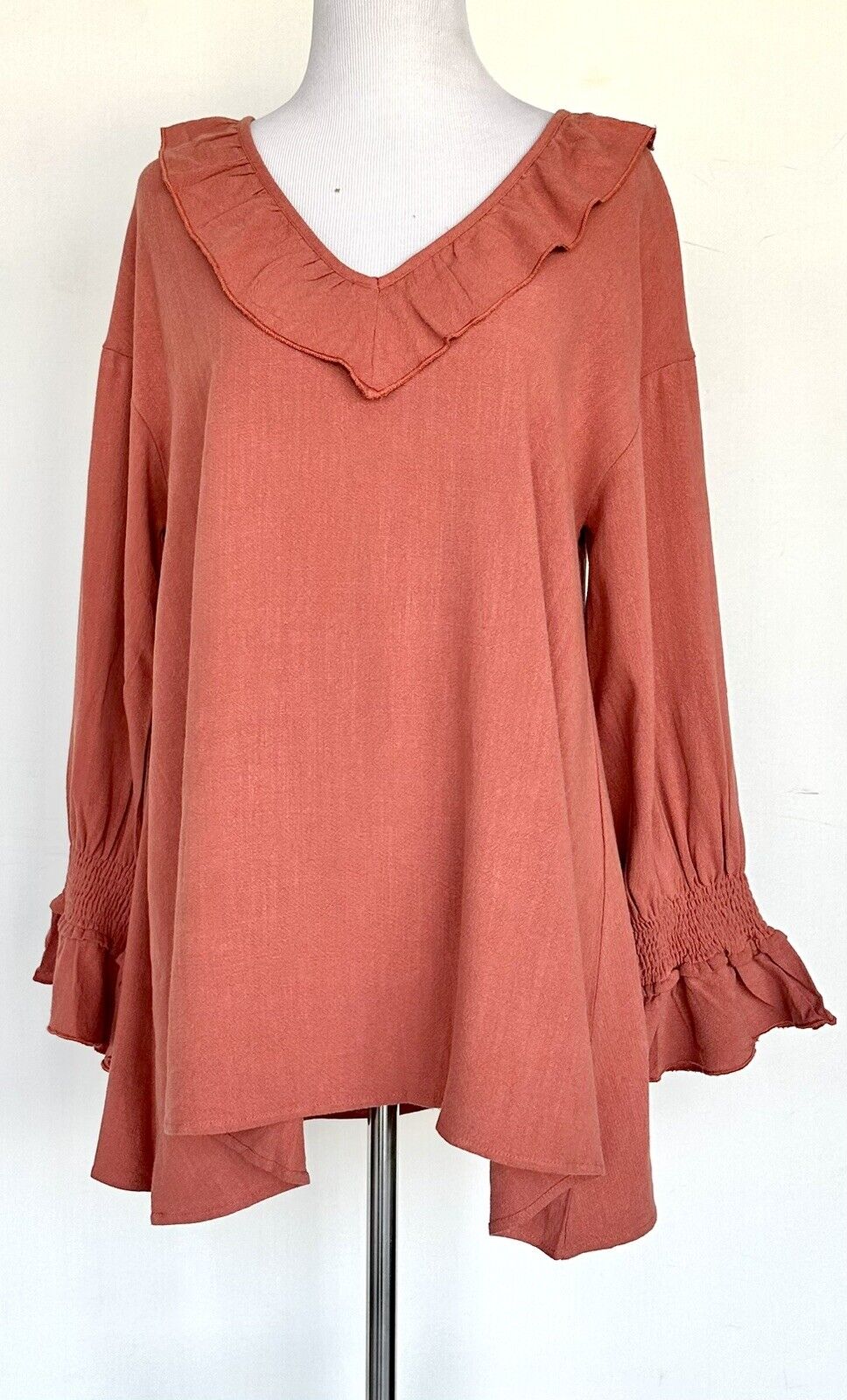 Paisley Vine Linen Mix Ruffle Neck Tunic Top Rust NWT $58 Smocked Cuff Small