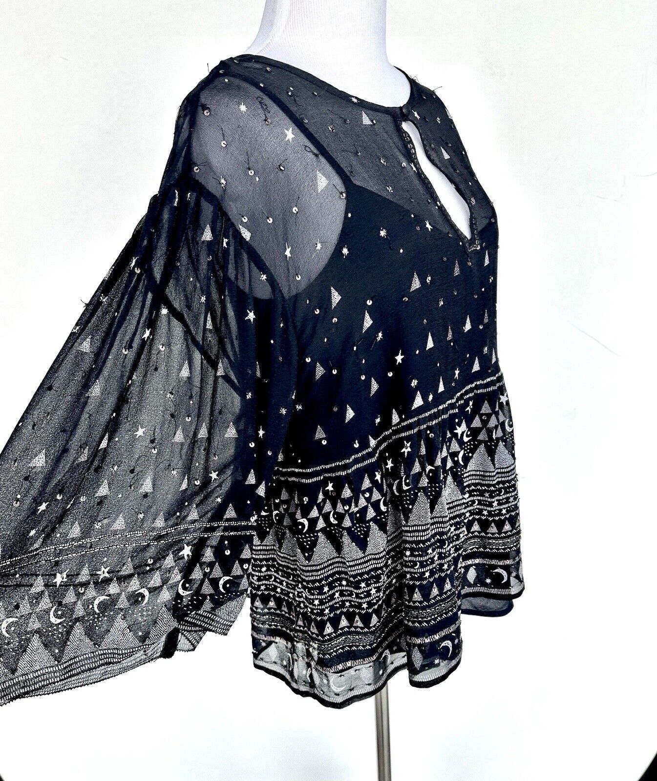 Joie 100% Silk Caviar Beaded Blouse 2pc Sheer With Cami Retails $328 Size S