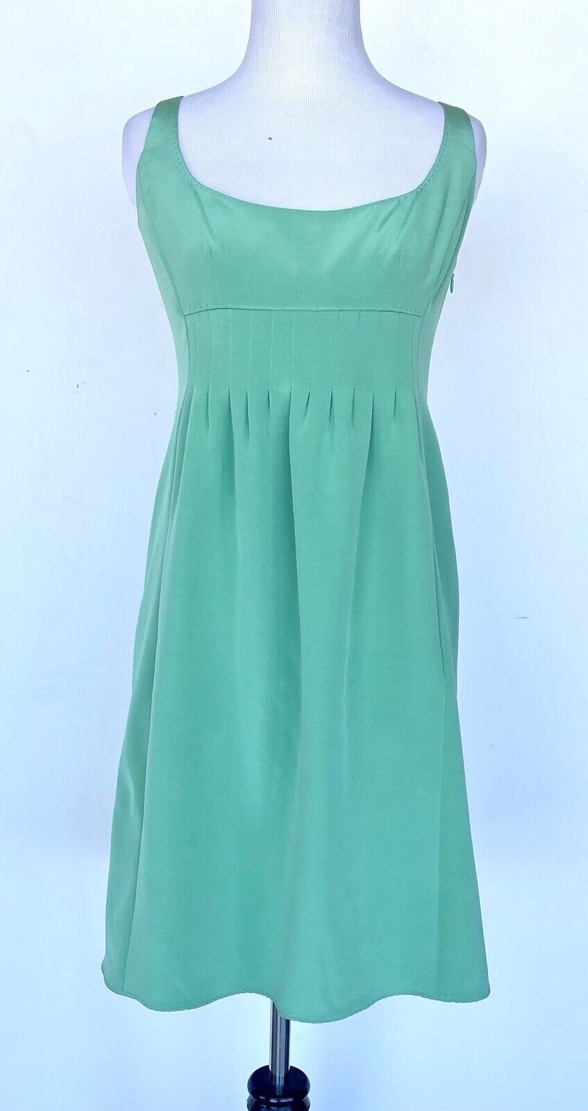 Elie Tahari Green Rene Scoop Neck Dress Size 2 Retail $348 Price $98