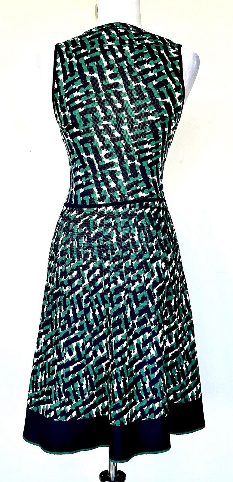 Eliza J Navy And Green Stretch Sleeveless Fit And Flare Dress Retail $169 XS