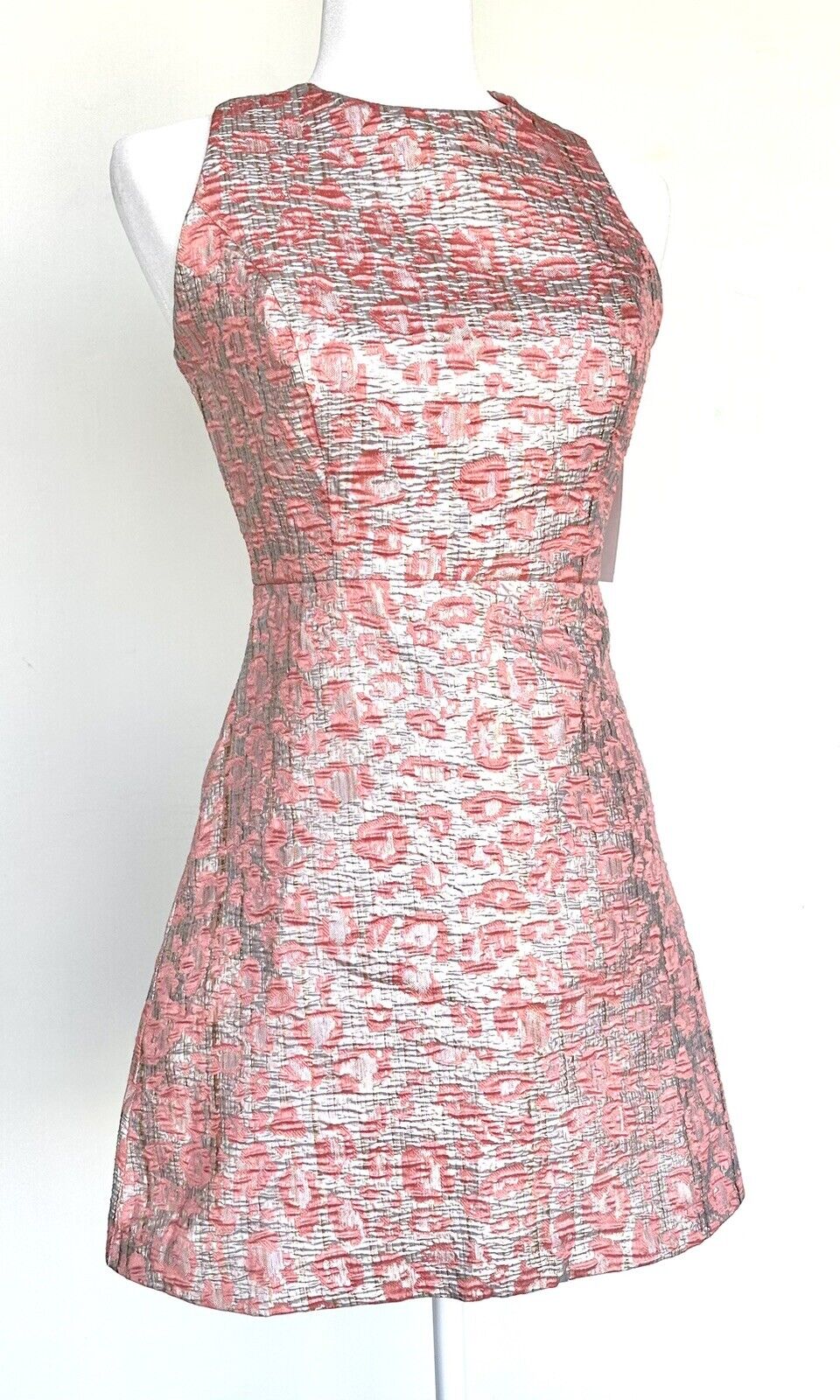 Aura Pink Silver & Gold Jacquard Print Sleeveless Short Dress Size M price $60