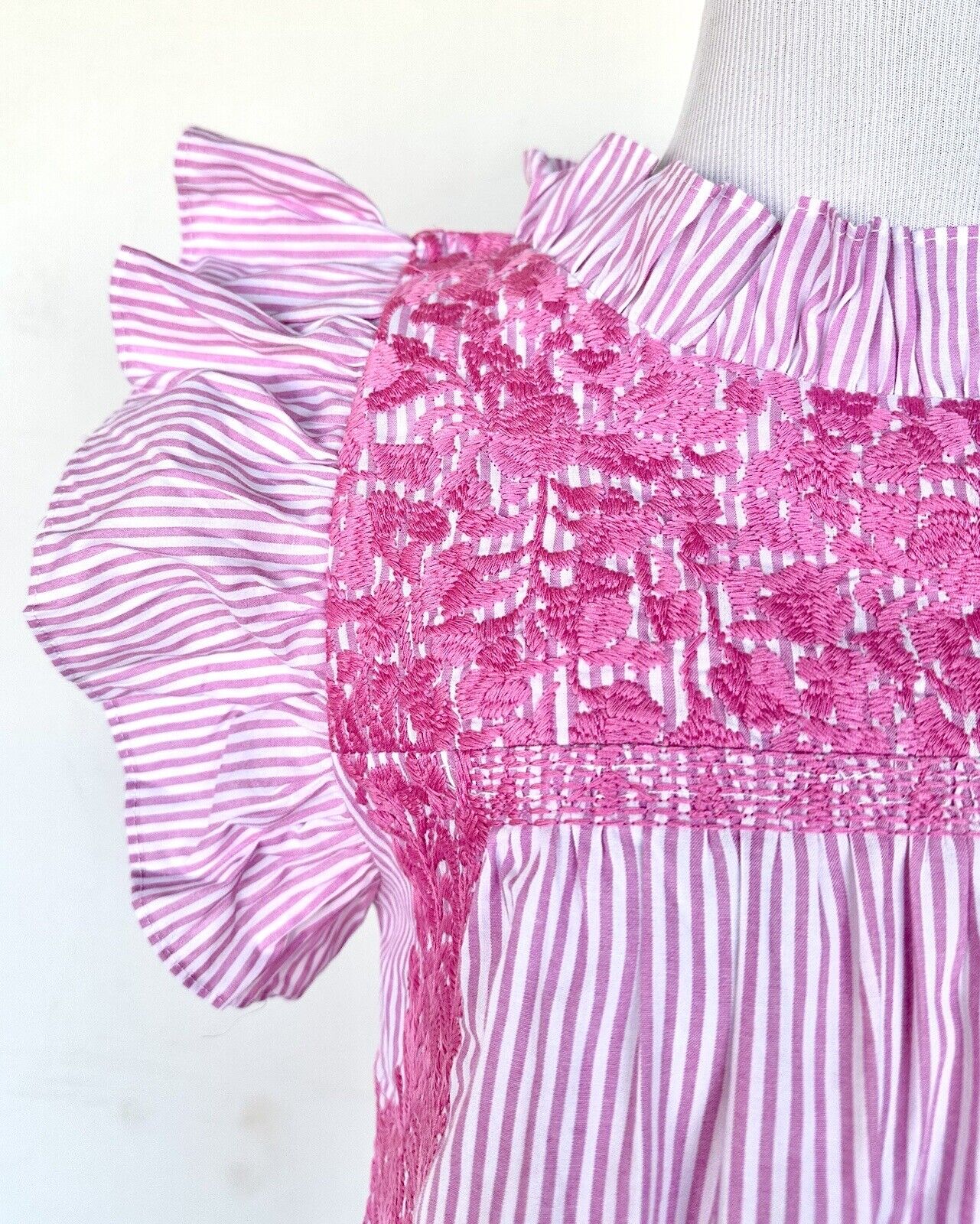 NWT J Marie embroidered Carmel Top size S Retail $118 Price $59 ￼