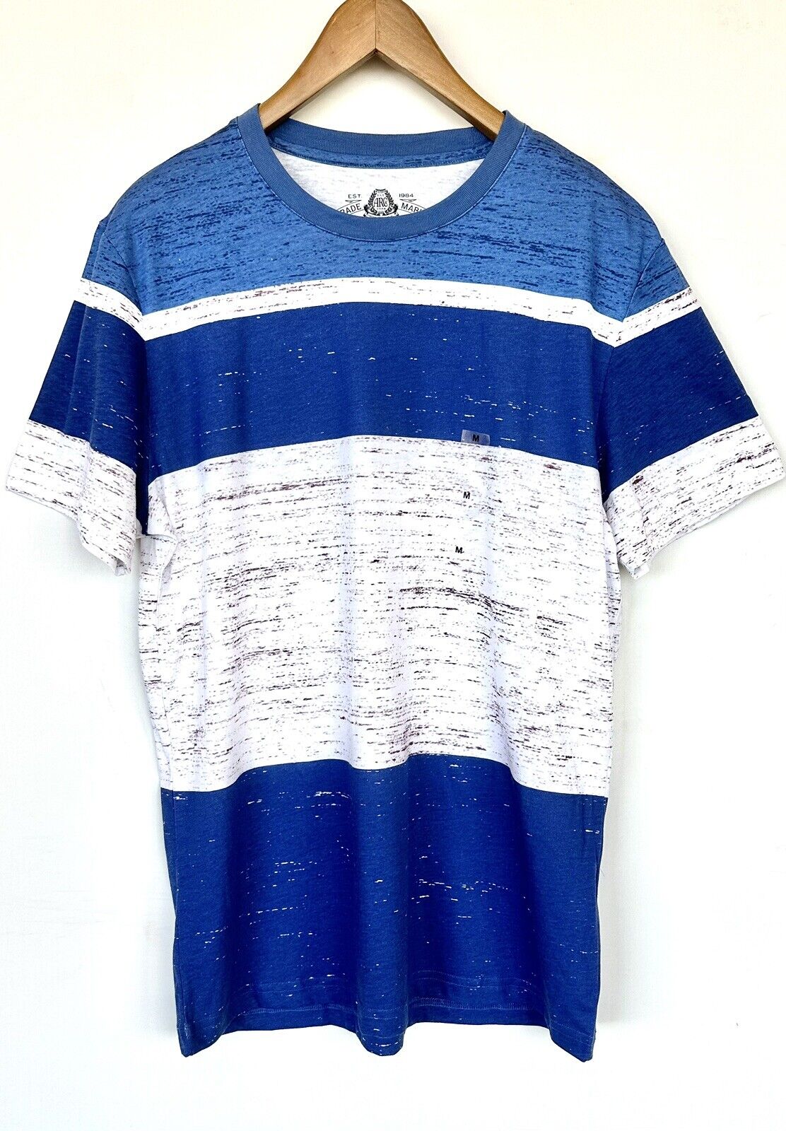 American Tag Men’s Blue Stripe Tee Size Medium NWT