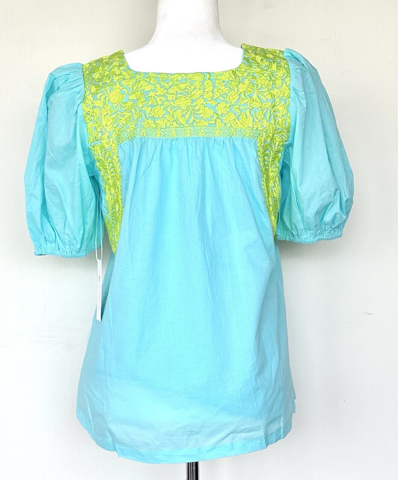 J Marie embroidered Cove Top Sz XS NWT Aqua Blue Puff Sleeve Retails $118