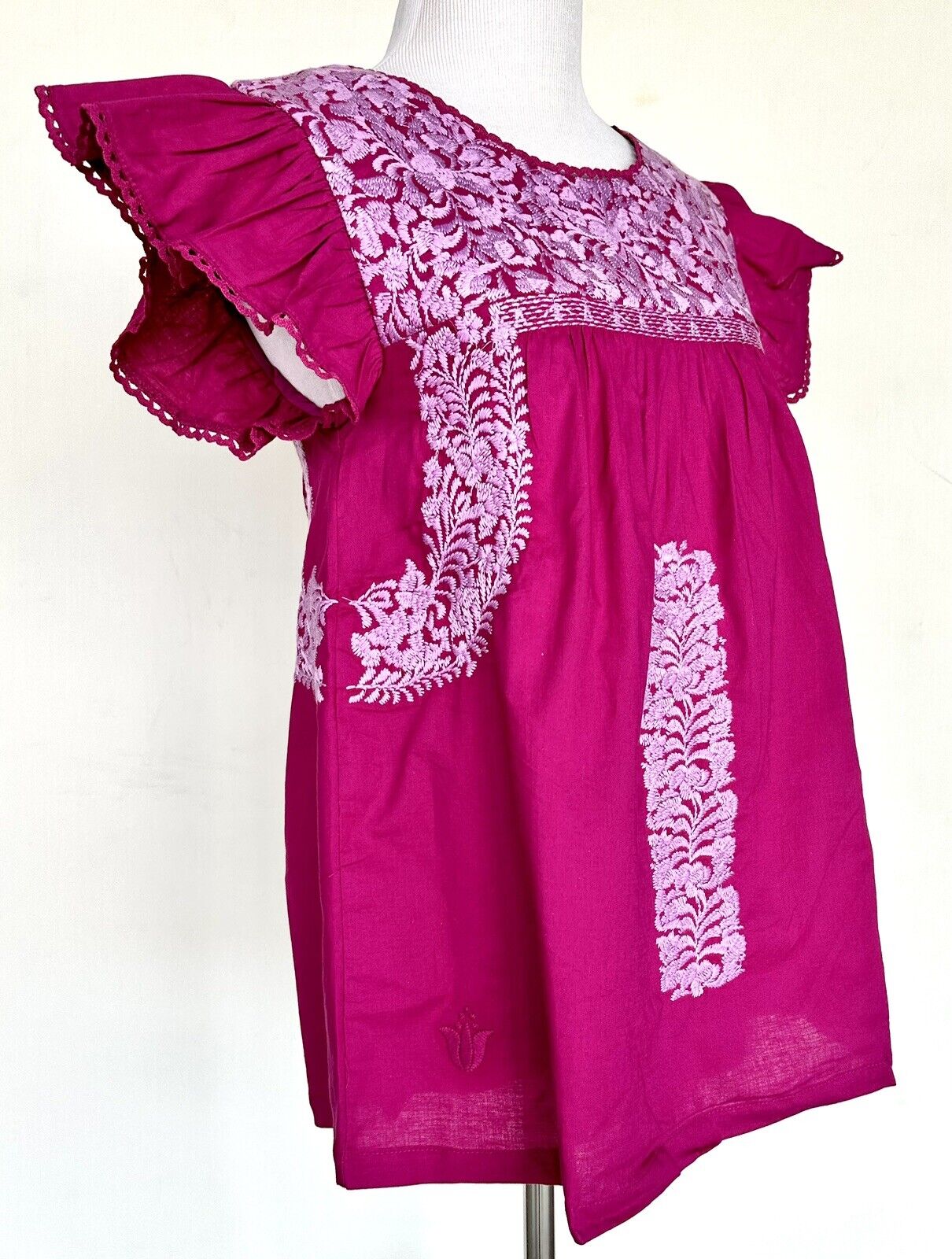 NWT J Marie embroidered Wren Top size XS Retail $106 Price $53 Berry