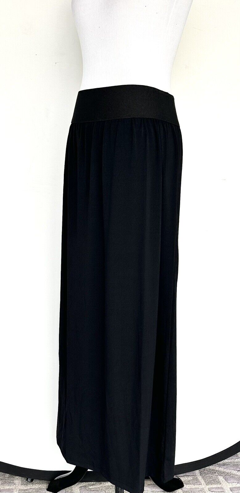 The Main Street Exchange Black Skirt/ Strapless Dress  Midi Small Price $31.99