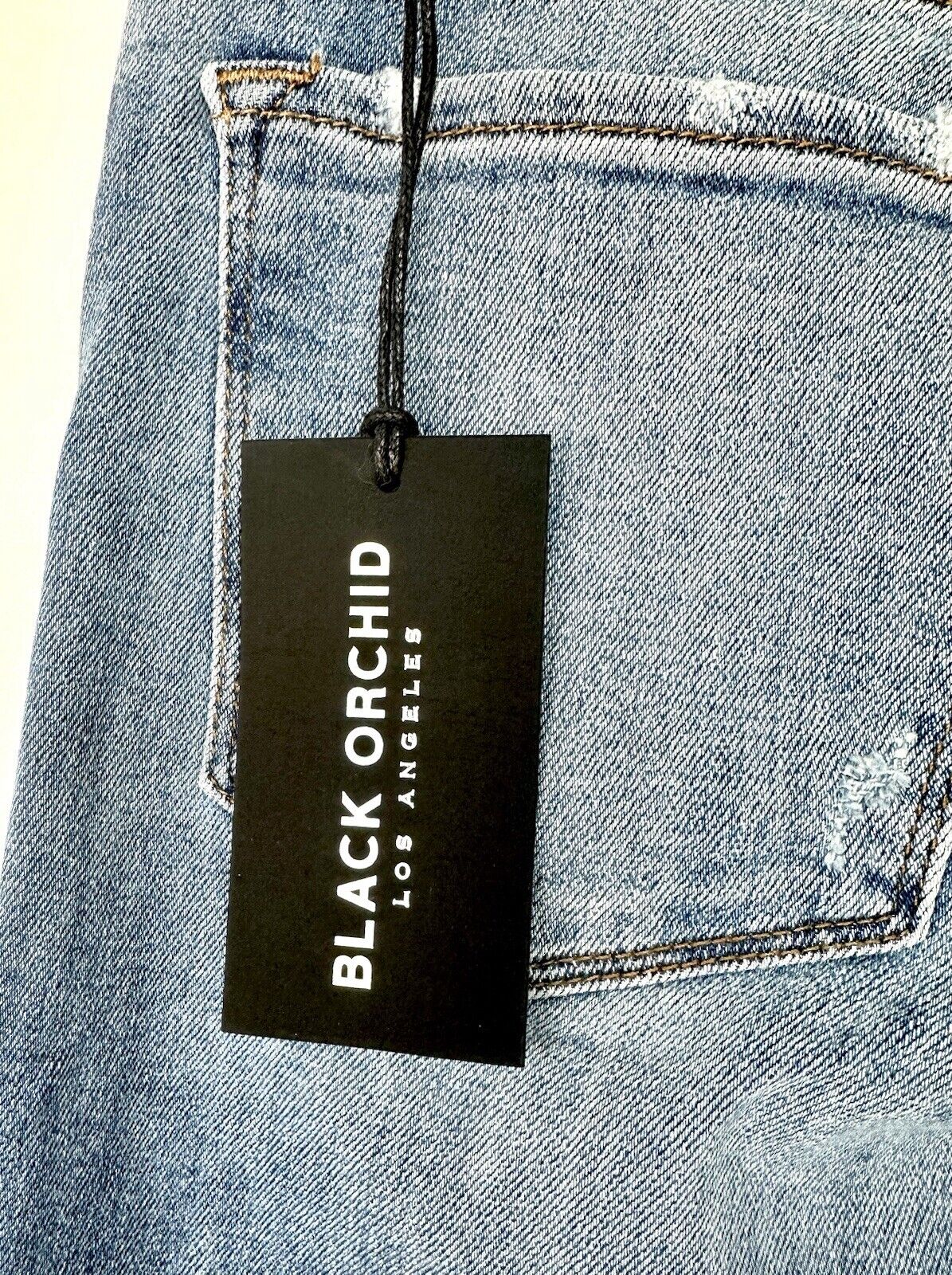 Black Orchid Gigi high rise straight jeans Retails $225 Liquify Soft Stretch 24