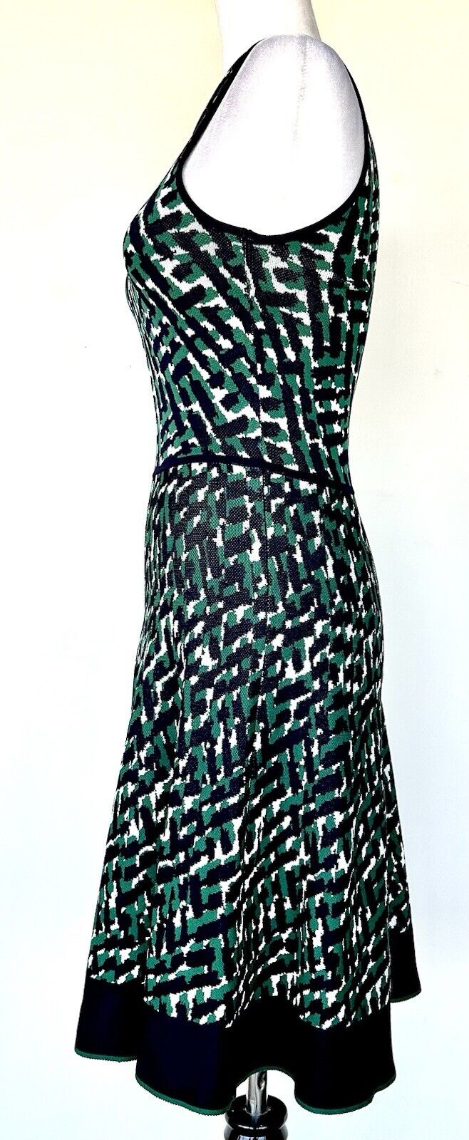 Eliza J Navy And Green Stretch Sleeveless Fit And Flare Dress Retail $169 XS