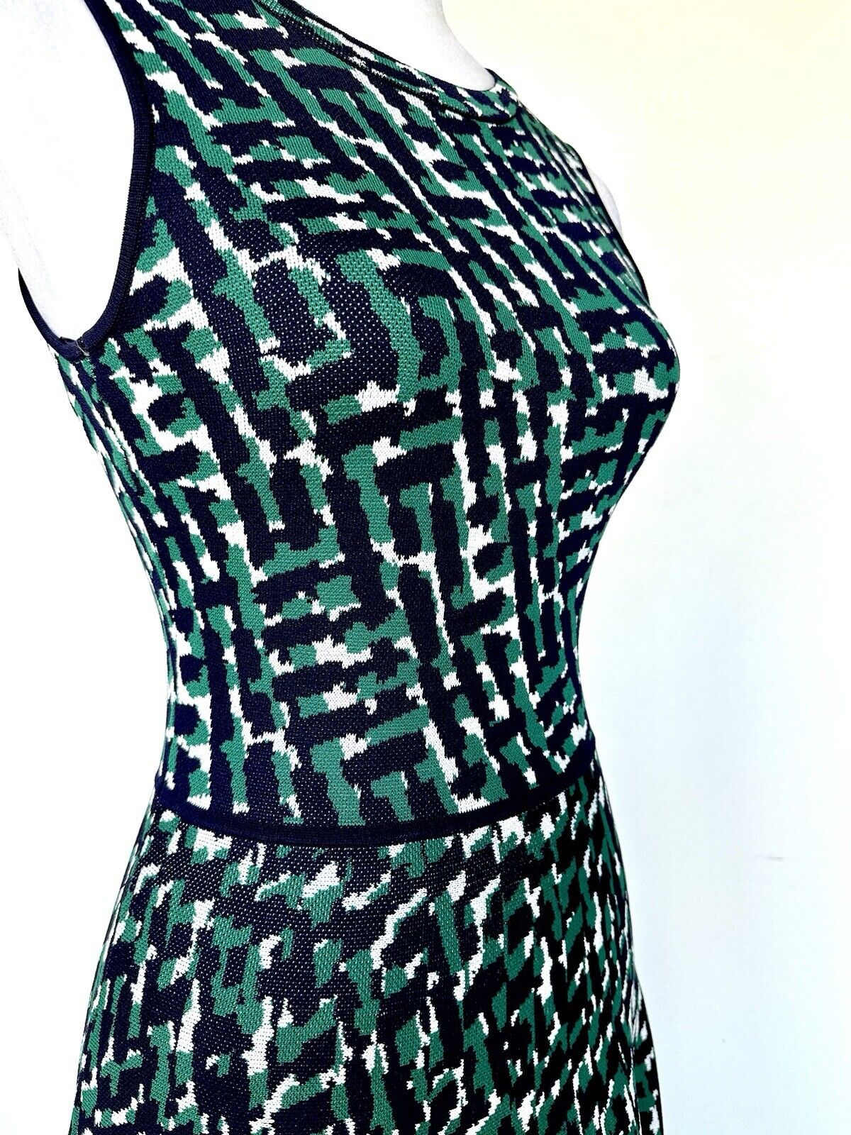 Eliza J Navy And Green Stretch Sleeveless Fit And Flare Dress Retail $169 XS