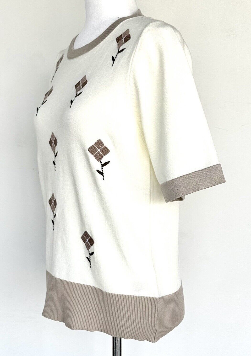 DDD Retro Style Knitted Sweater Short Sleeve Embroidered Size M
